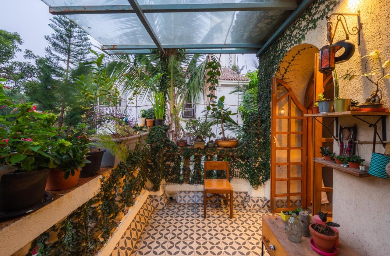 Saffronstays Birdsong - 3Br Pet-Friendly Villa With Lawns, Treetop Terraces, Gazebo Dining & Tennis Court - Mumbai — Photos 2